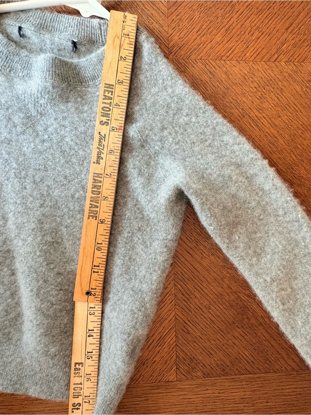 100% Cashmere Crop Top Crewneck Sweater Heather Grey Women’s XS - Picture 5 of 6
